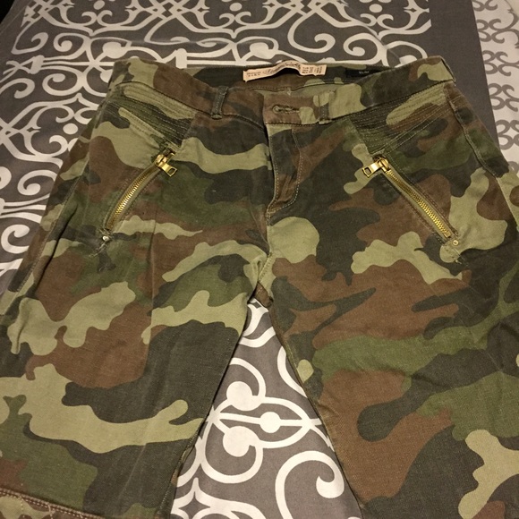 Camouflage Skinny Jeans - Picture 2 of 4